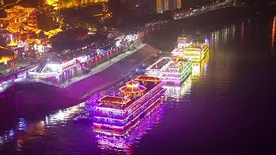 4k实拍重庆洪崖洞旅游夜景邮轮视频的预览图